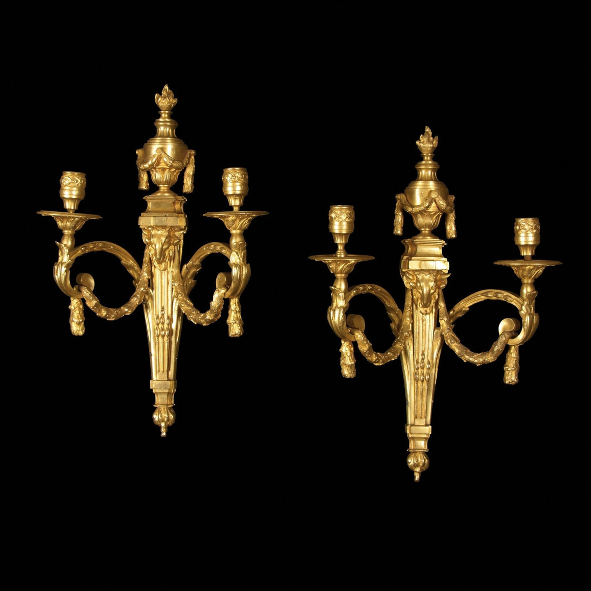 A Pair of Louis XVI Gilt Bronze Wall Lights - English Georgian America
