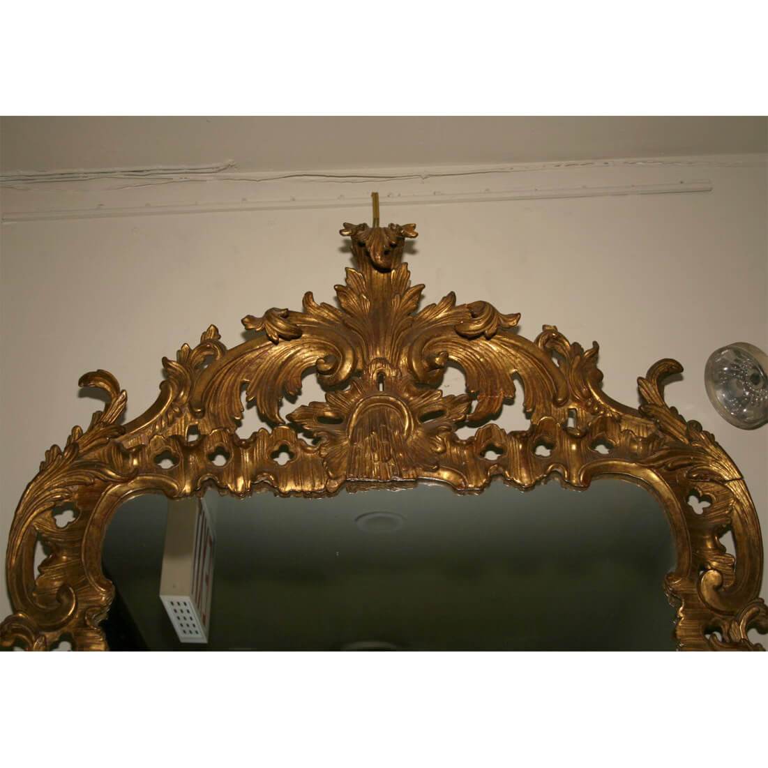 A Very Fine George II Carved Gilt Wood Mirror - English Georgian America