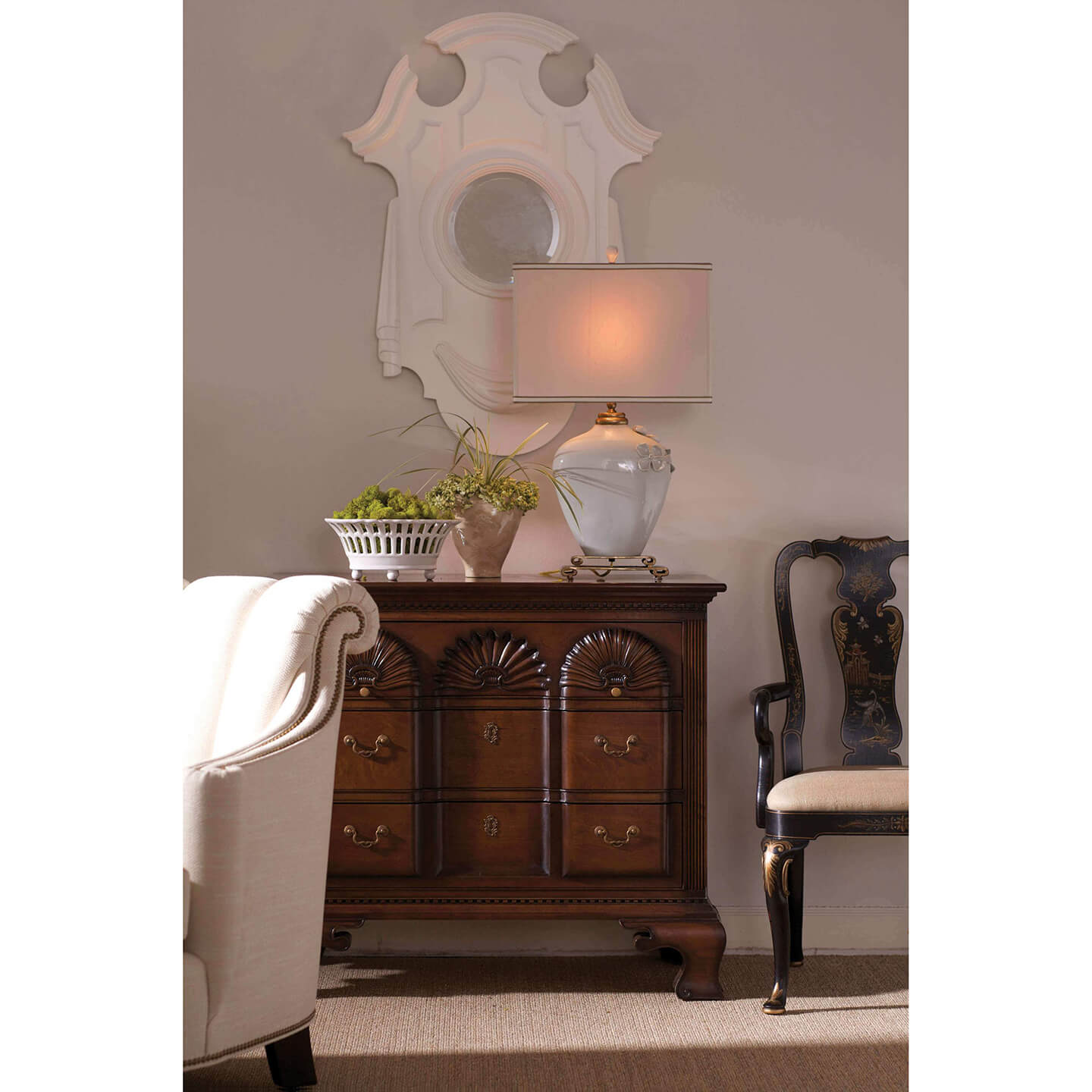 Block Front Shell Carved Chest of Drawers - English Georgian America