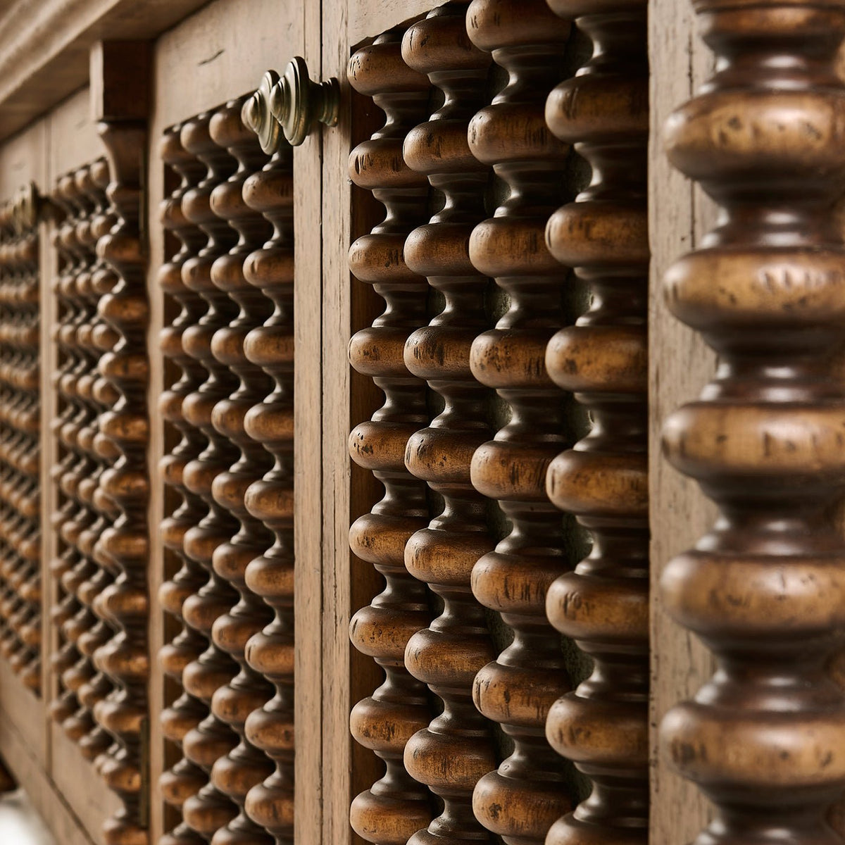 Bobbin - Turned Four - Door Entertainment Console - English Georgian America