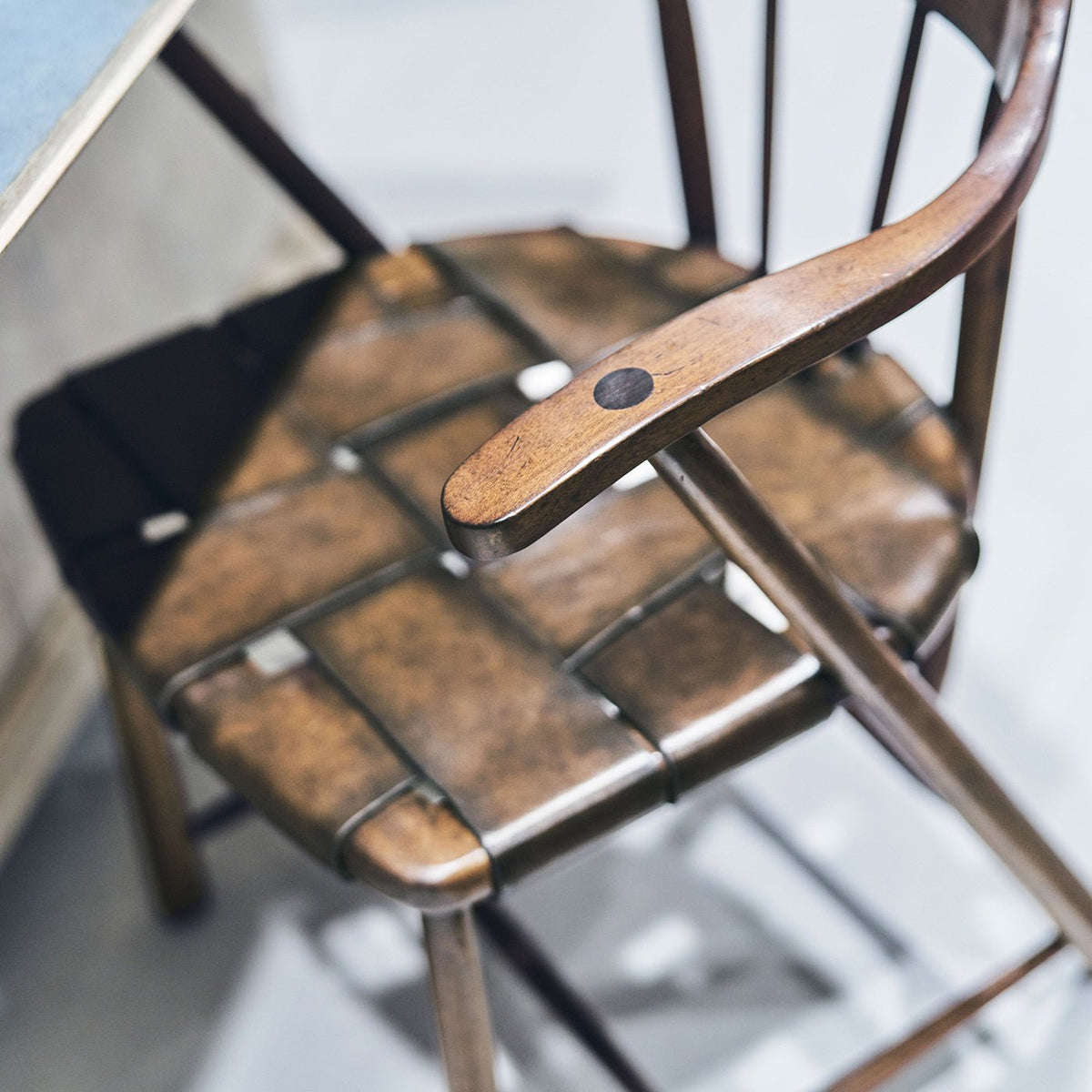 Captain&#39;s Armchair - Walnut Finish - English Georgian America