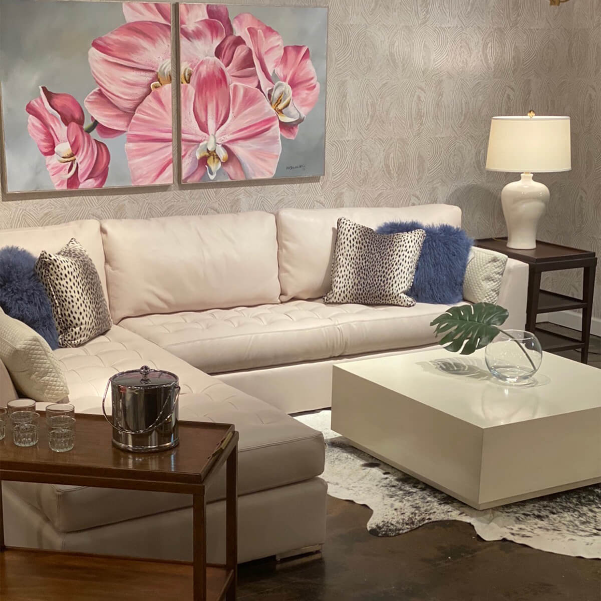 Classic Three-tier Side Table - Mahogany Finish - English Georgian America