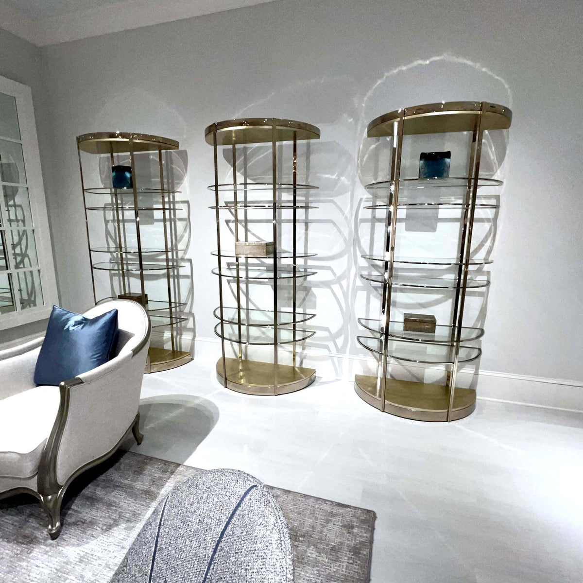 Contemporary Half Moon Etagere - English Georgian America