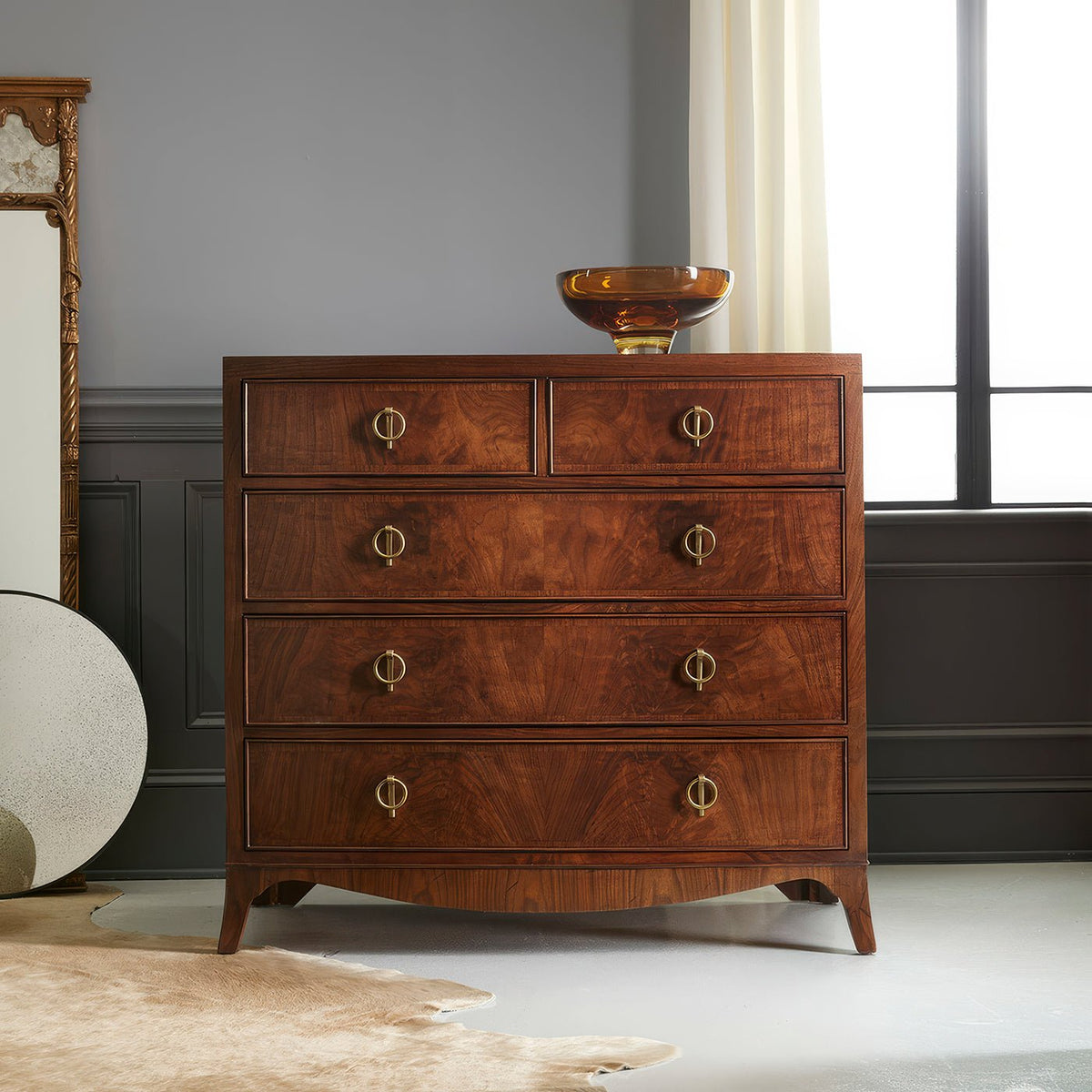 English Walnut Chest of Drawers - English Georgian America