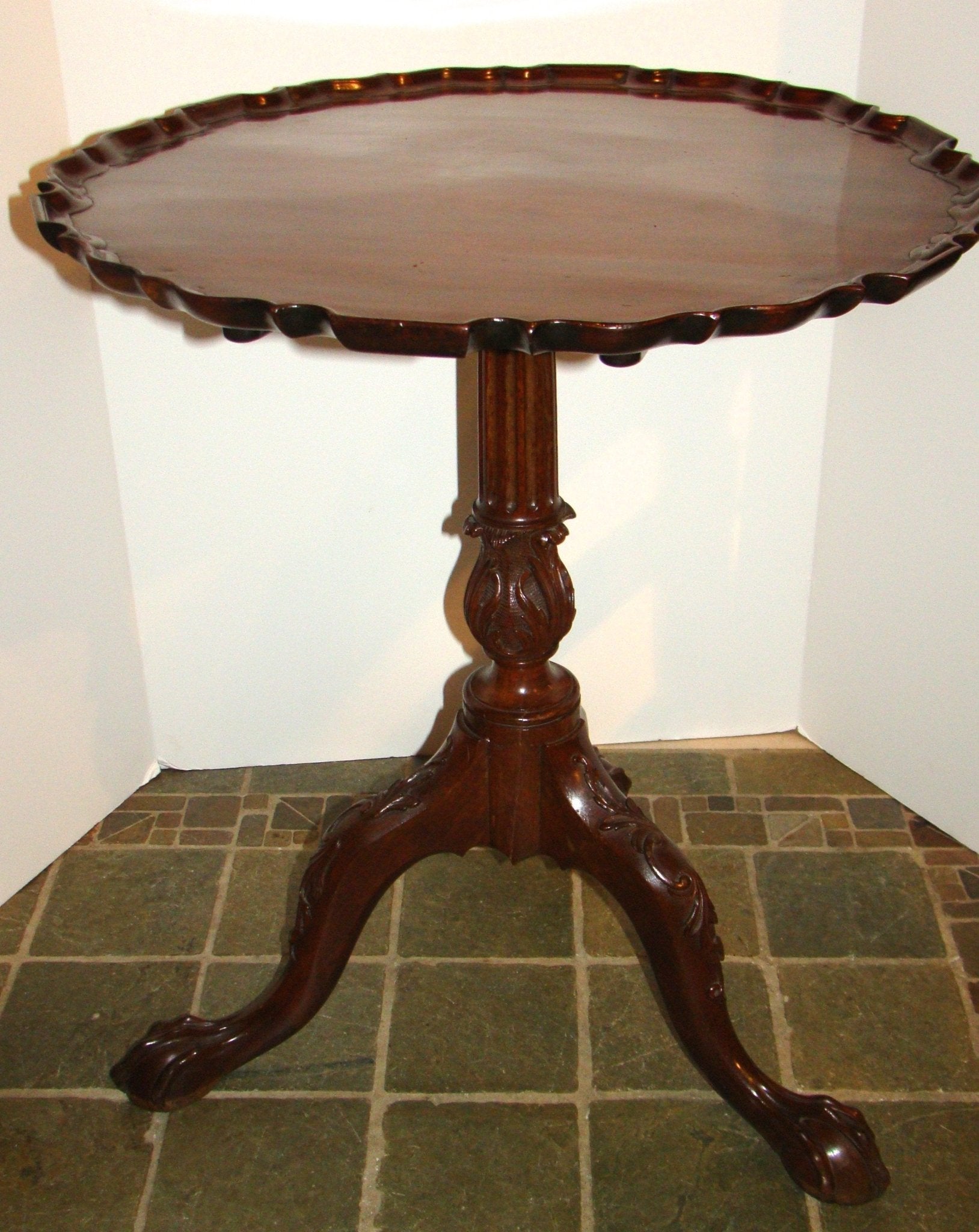 Fine George III PIecrust Table - English Georgian America