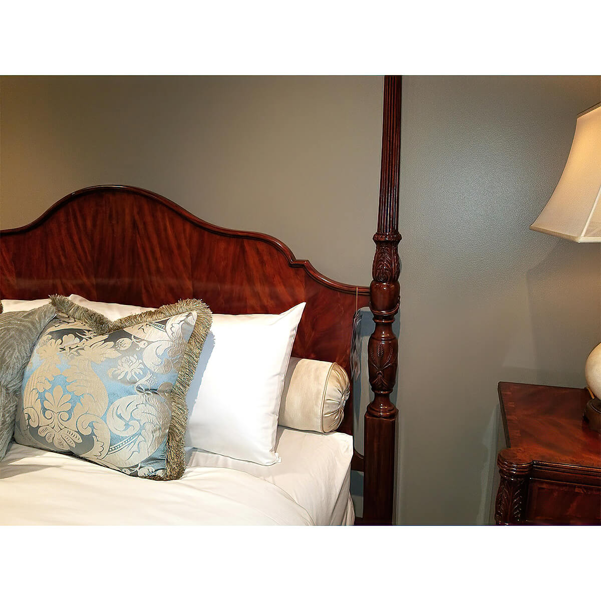 Finely Carved Mahogany Four Post King Size Bed - English Georgian America