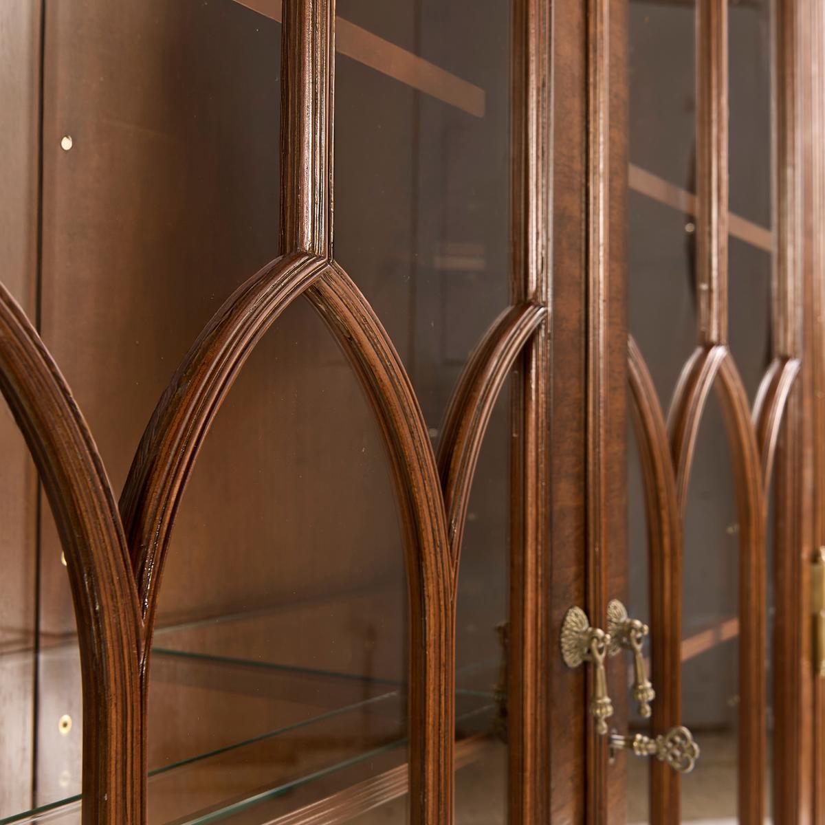 George II Walnut Breakfront Display Bookcase - English Georgian America