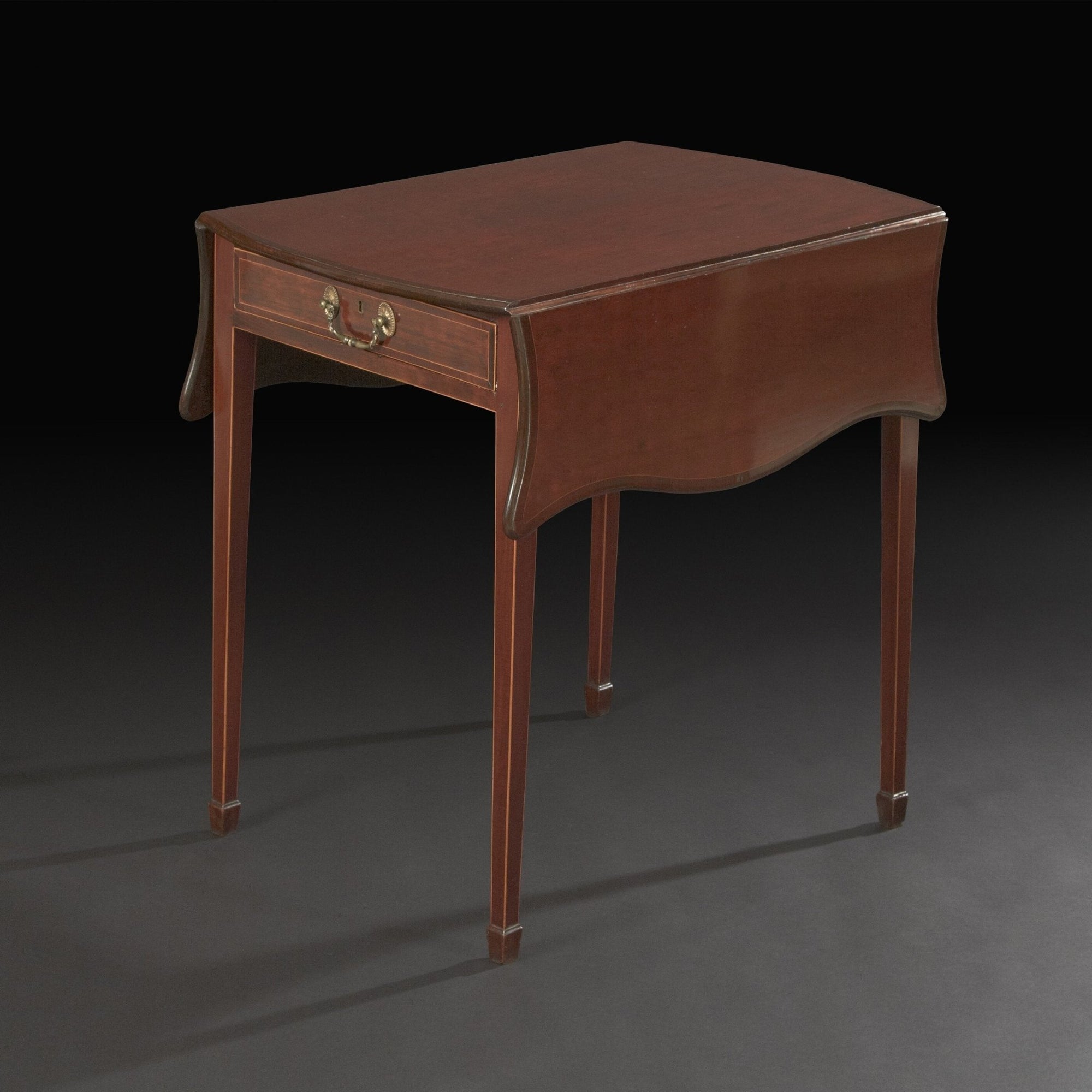 George III (Hepplewhite) Mahogany Pembroke Table - English Georgian America