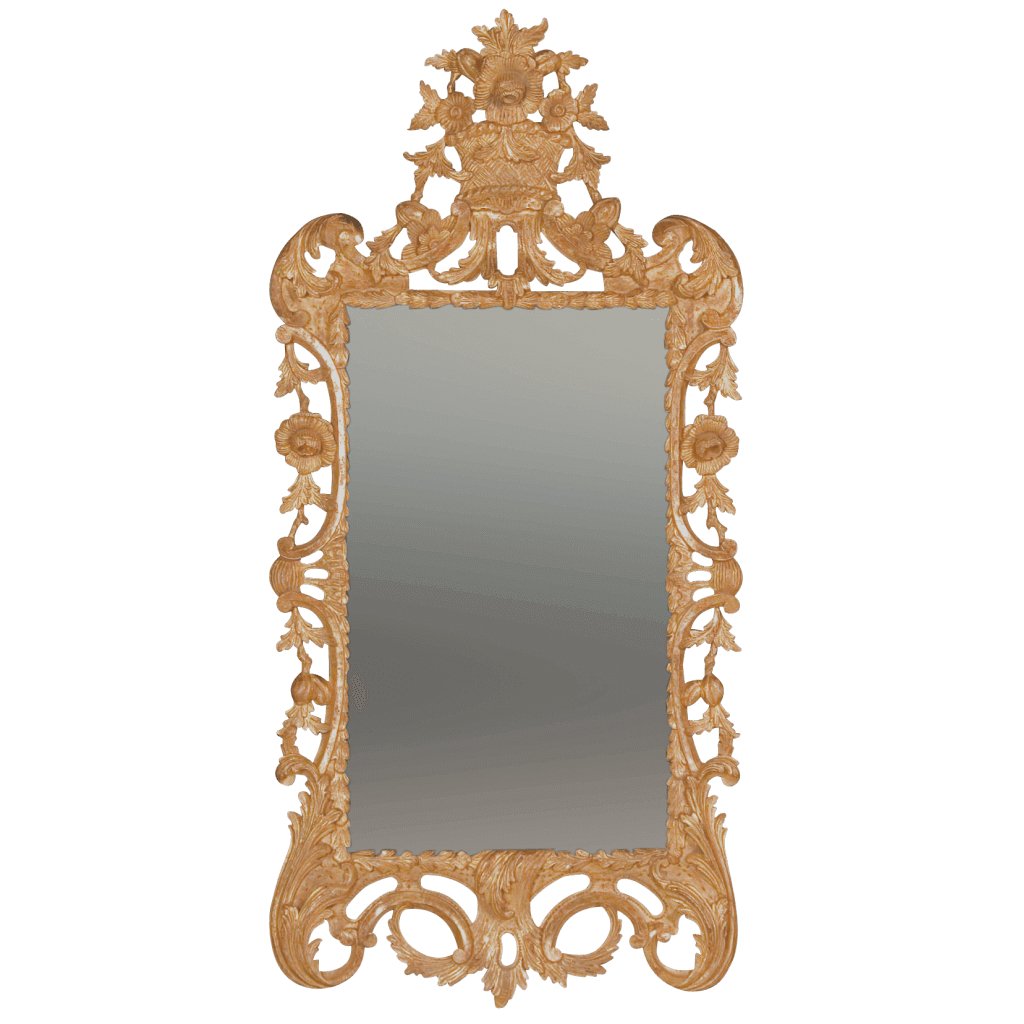George III Traditional English Giltwood Rococo Mirror - English Georgian America