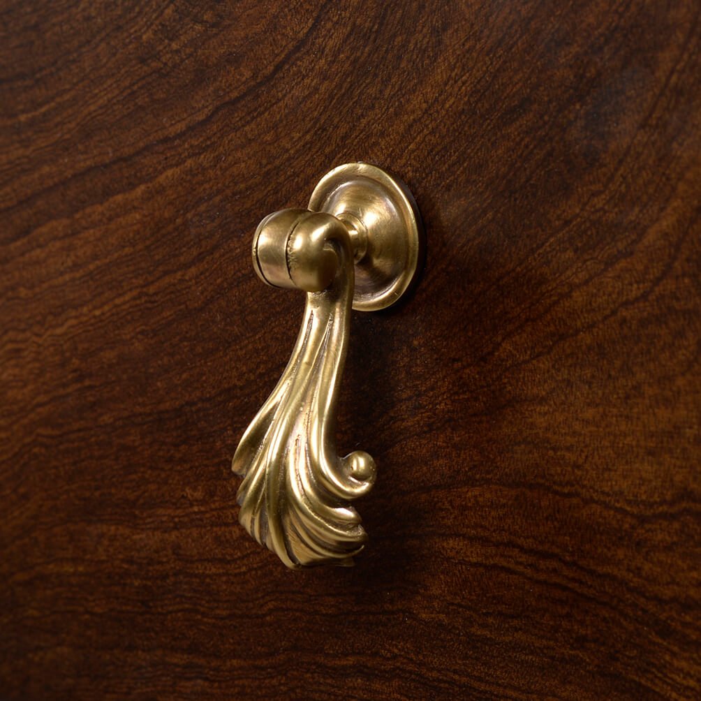 Georgian Bowfront Mahogany Chest - English Georgian America