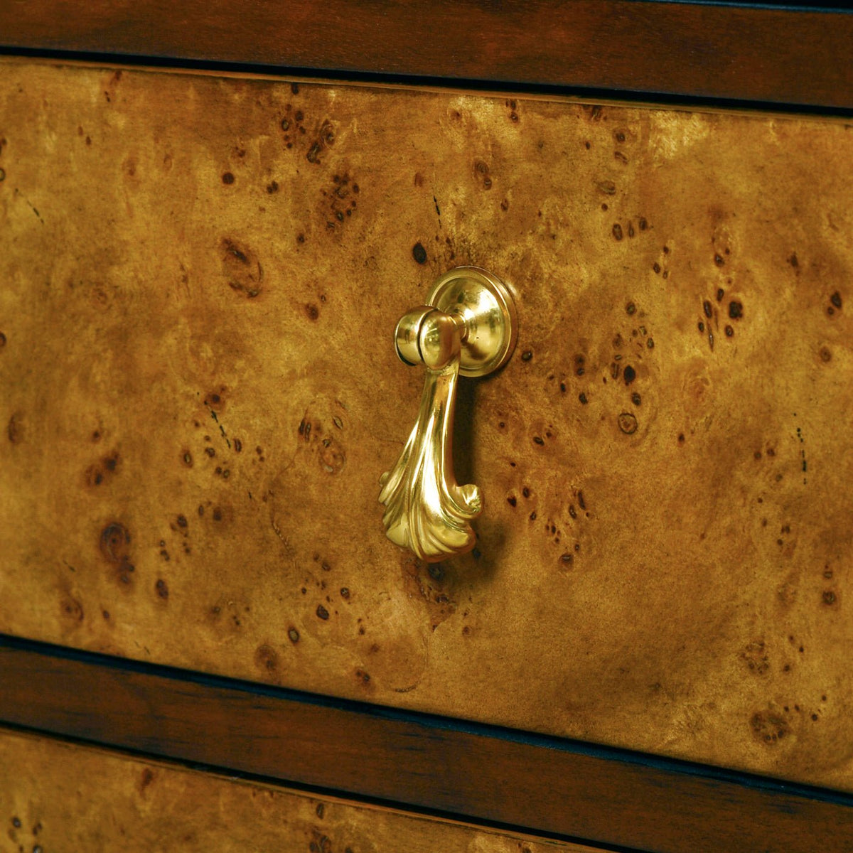 Georgian Burl Bowfront Chest - English Georgian America