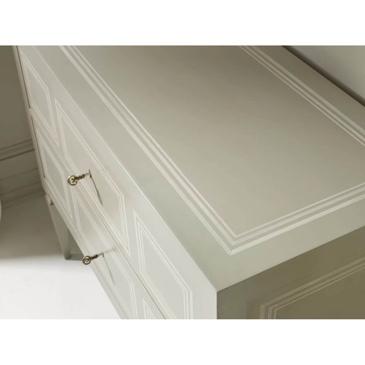 Italian Neo Classic Painted Commode - English Georgian America