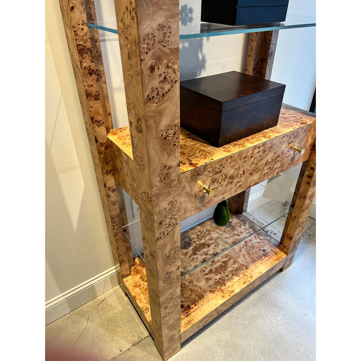 Mid Century Burl Étagère Bookshelf - English Georgian America