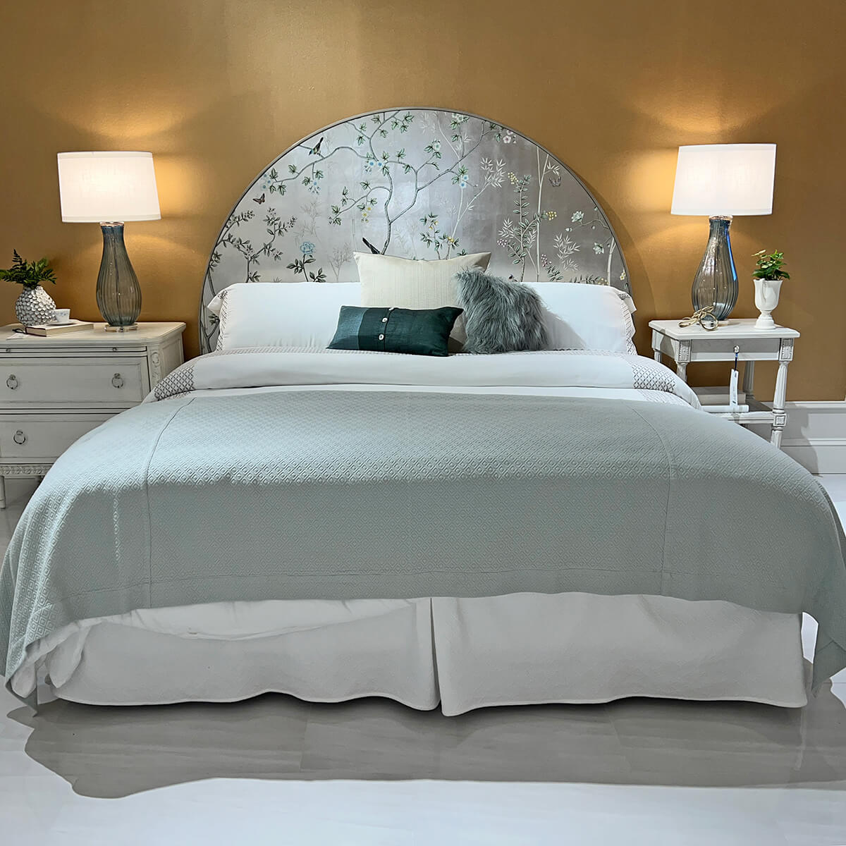 Mid Century Chinoiserie King Bed - English Georgian America