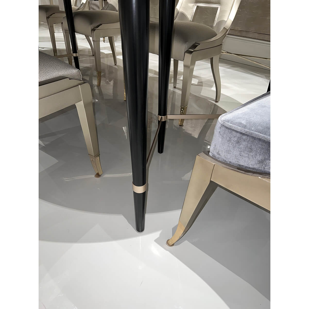 Mid Century Modern Extendable Dining Table - English Georgian America