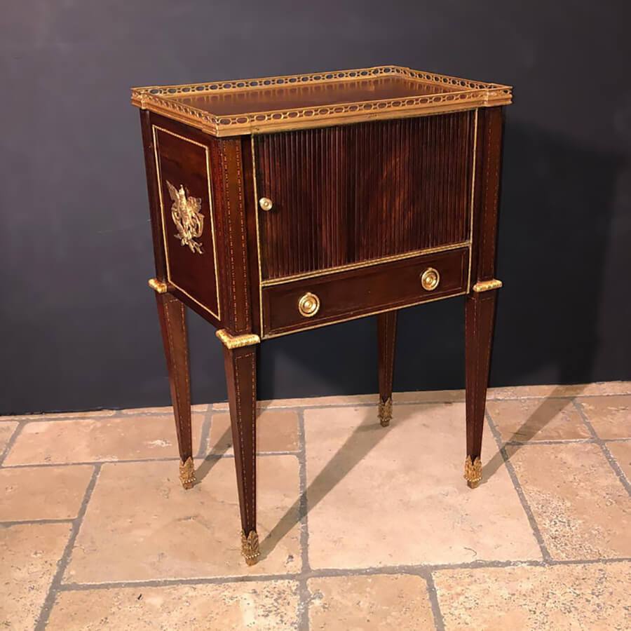 Russian Neoclassic Mahogany End Table - English Georgian America