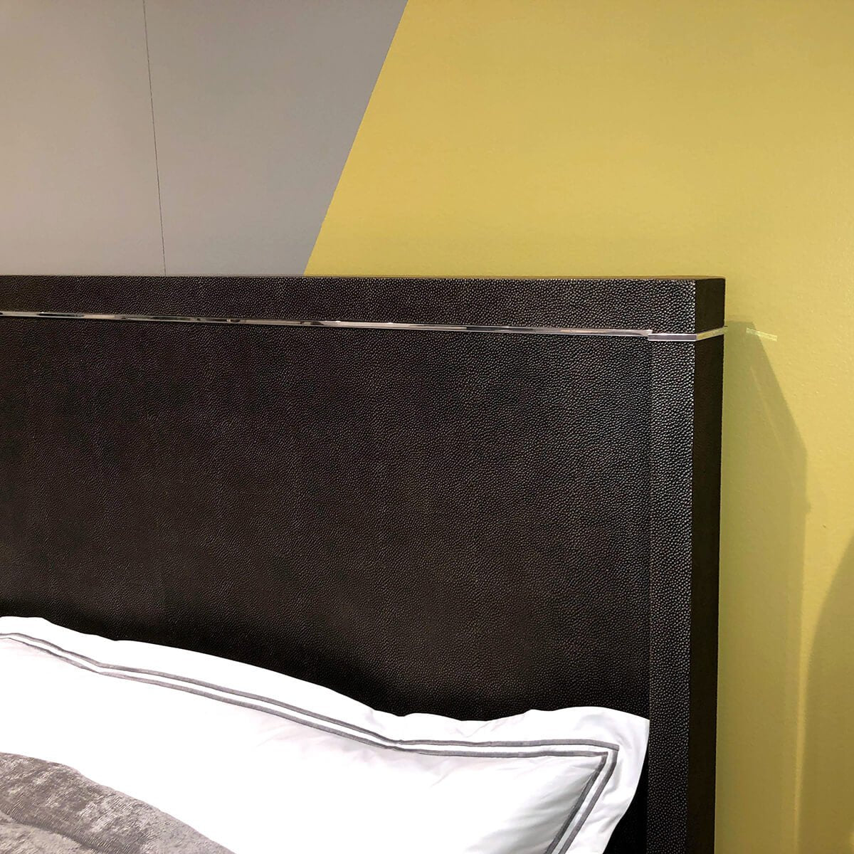 Shagreen Embossed Modern Bed - CALI King - English Georgian America