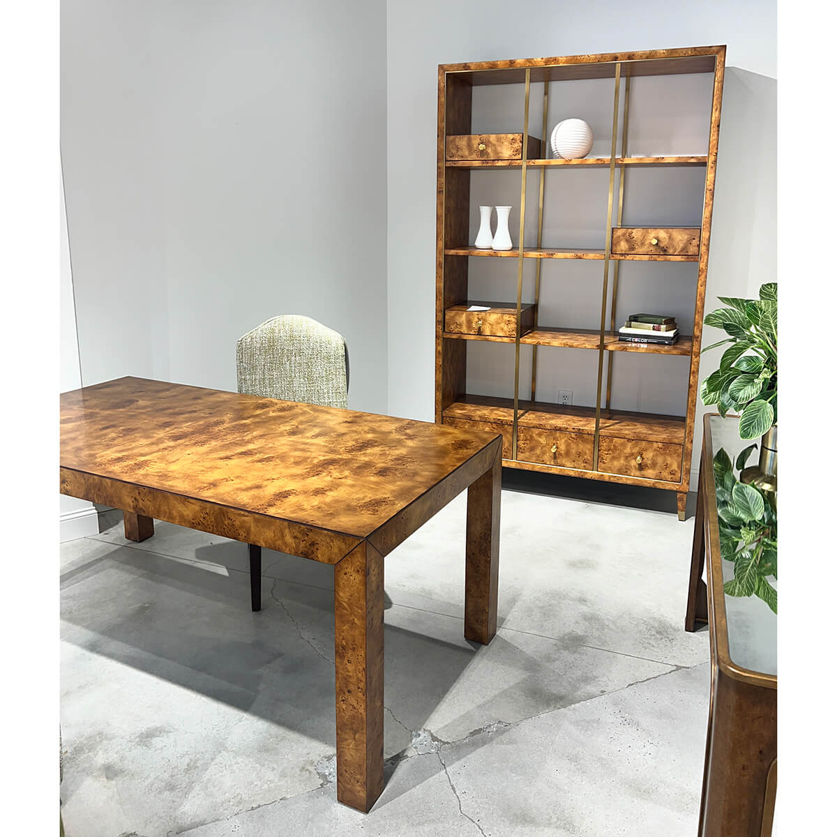 The Burl Wood Parson Desk - English Georgian America