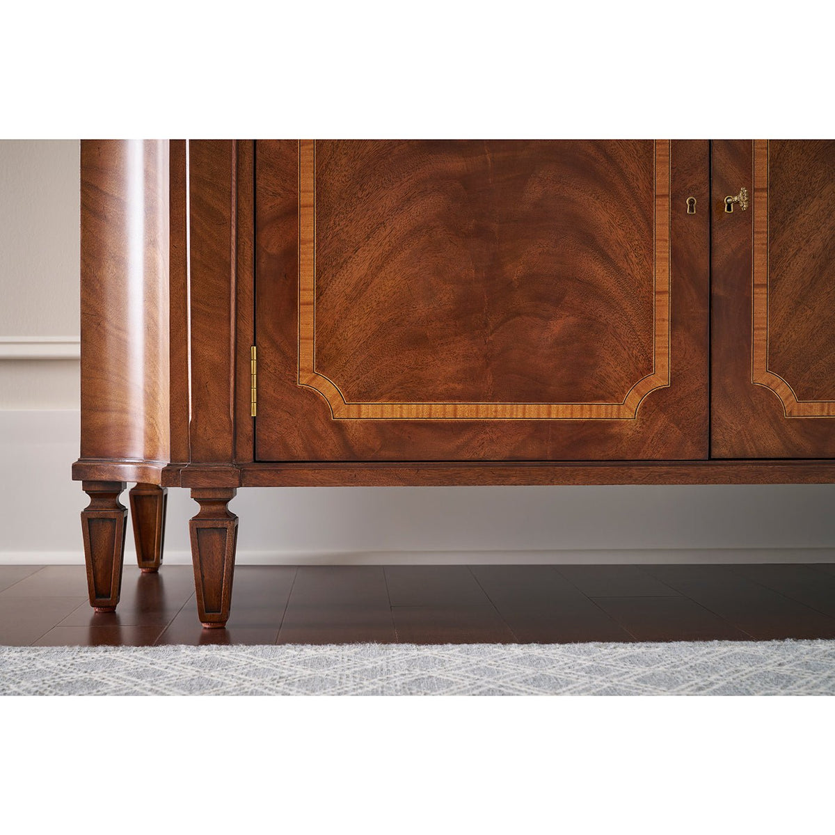 Traditional English Small Sideboard - English Georgian America